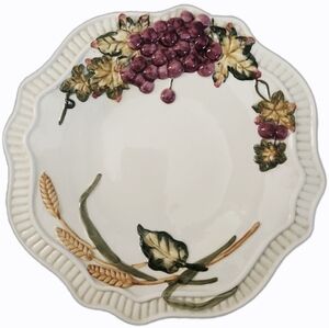 Decorative collectible plate from the Bella Casa by Ganz fruit collection.
